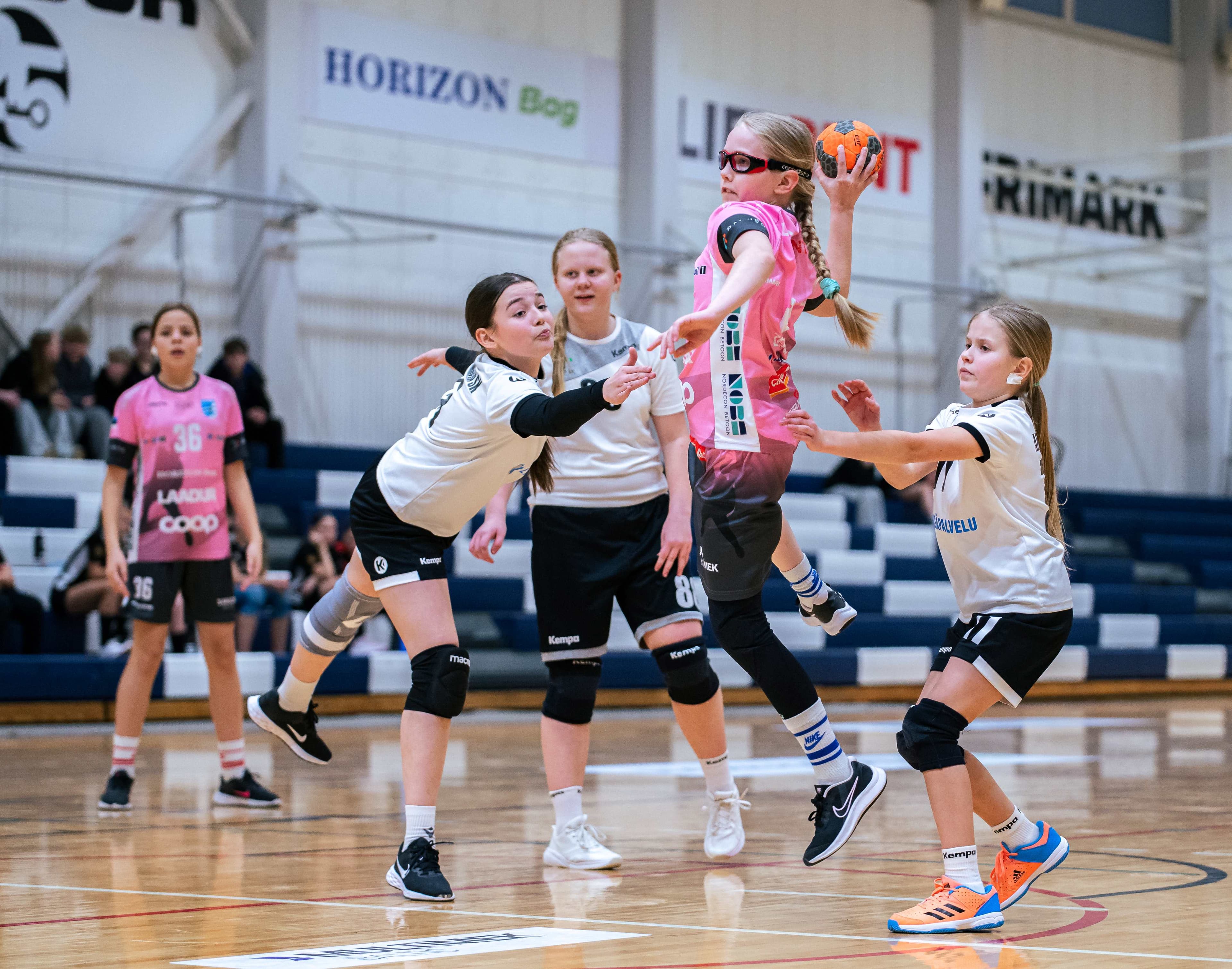 Kehra Spordihoones alustati tütarlaste U12 2025 Eesti meistrivõistlustel I etapi mängudega