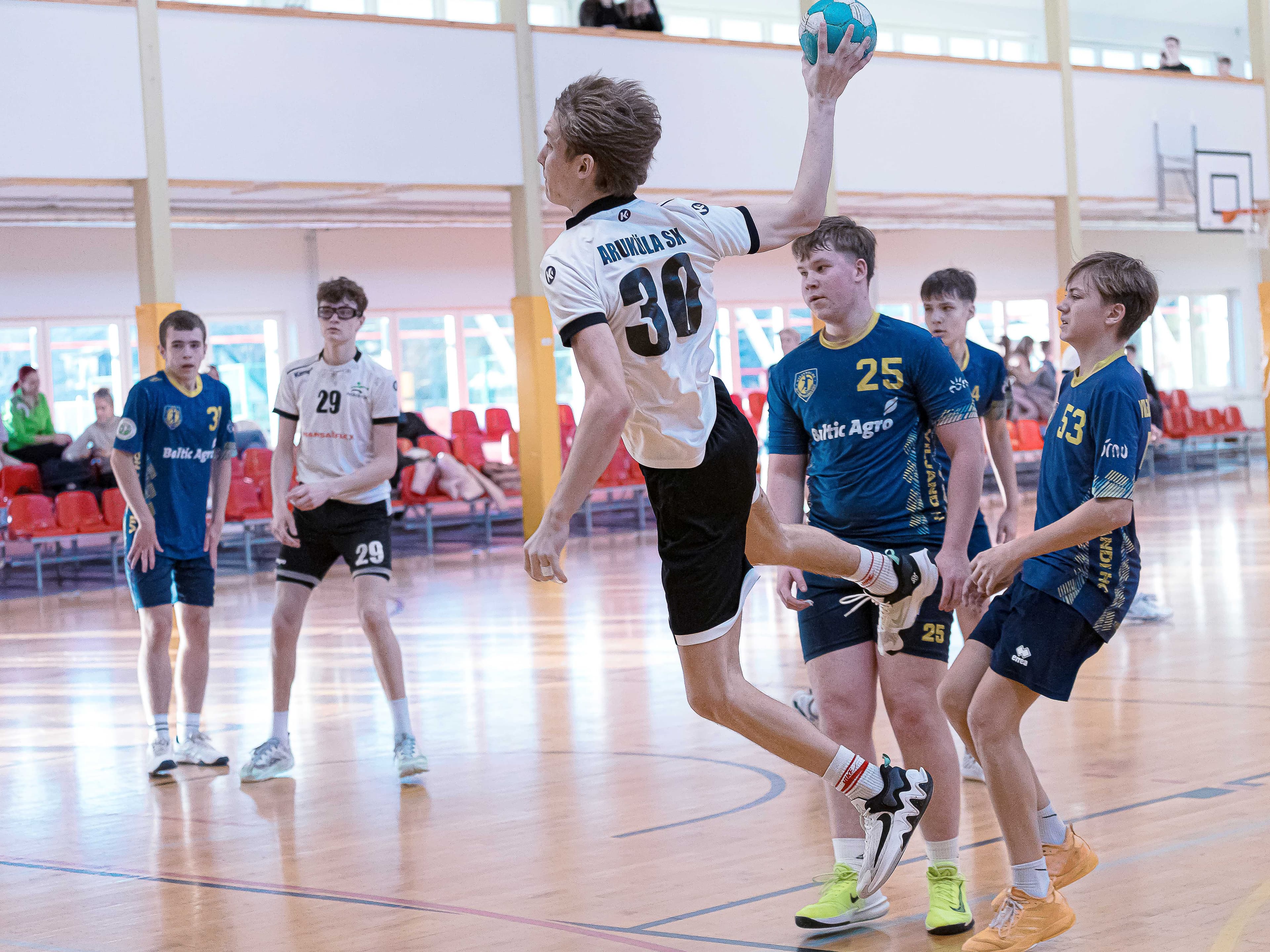 Noormeeste U17 vanuseklassi 2025 Eesti meistrivõistlustel käsipallis on I etapil jäänud mängida veel viimane võistluspäev