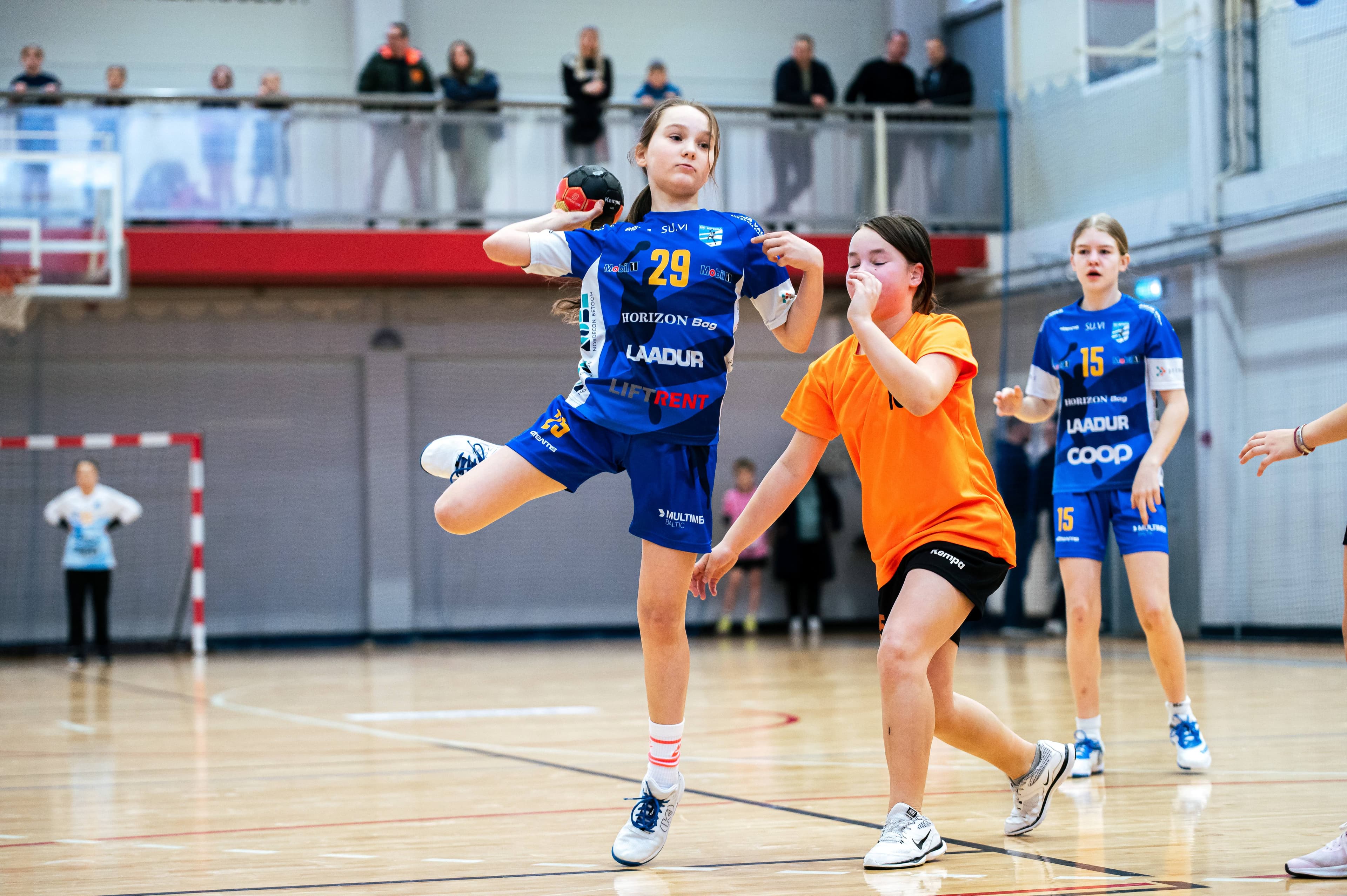 Tütarlapsed mängisid käsipalli miniliiga 4. etapi Kehras
