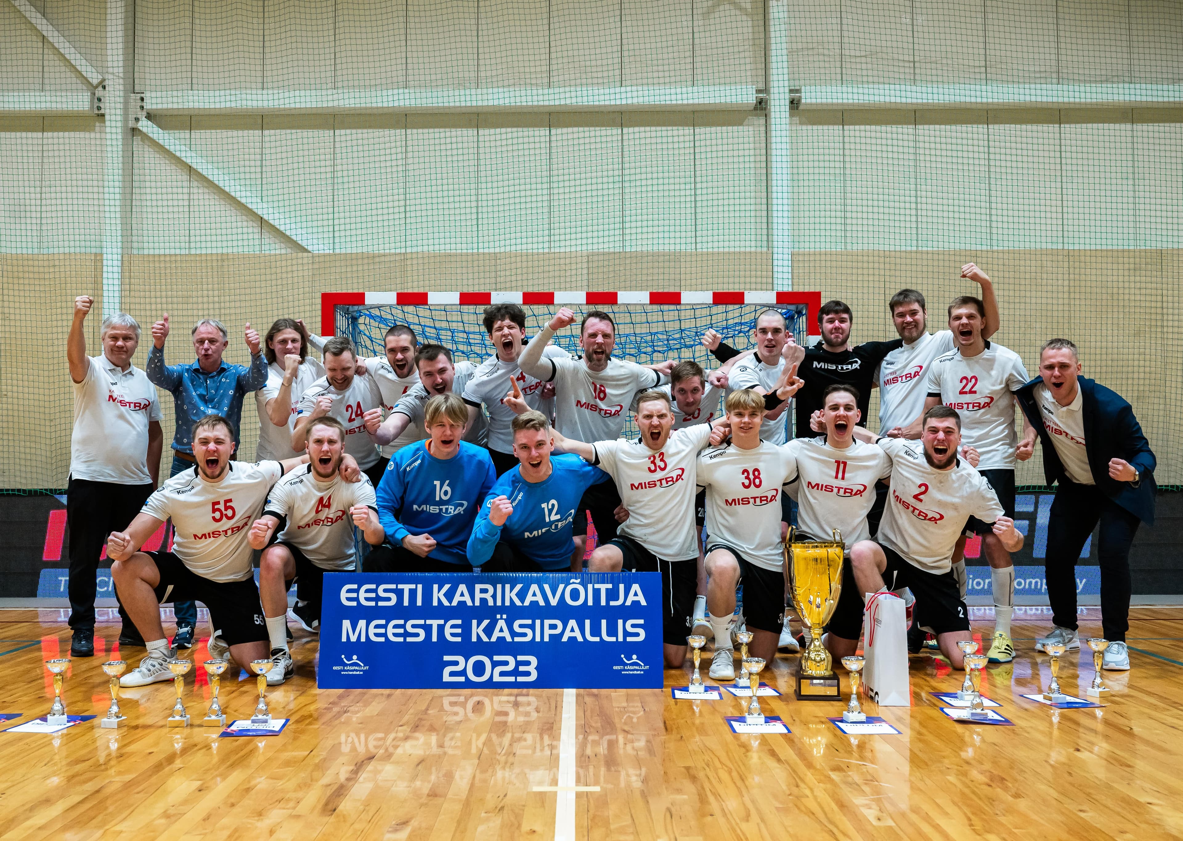 Mistra tuli karistusvisetega karikavõitjaks