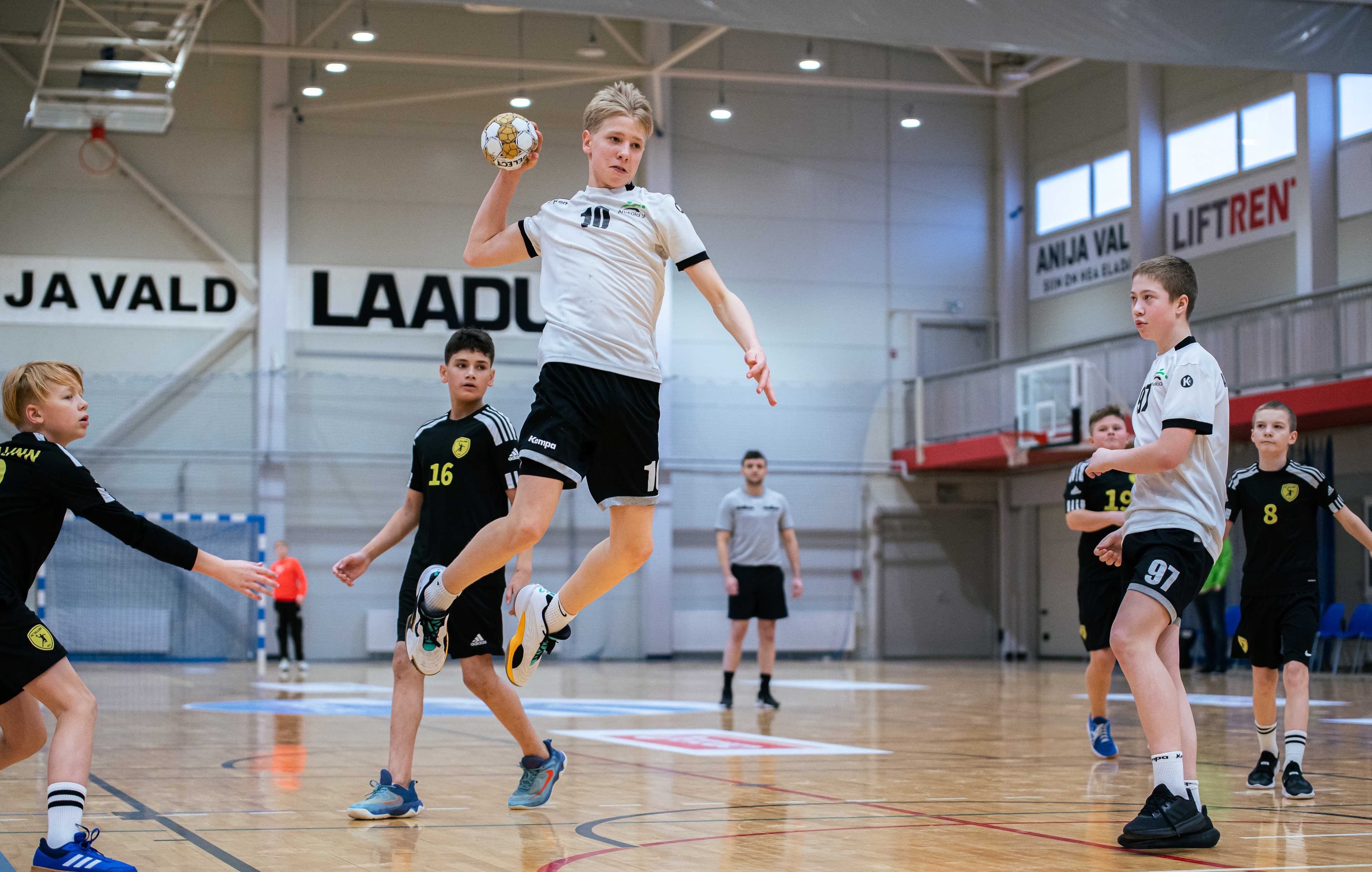 Kehra Spordihoones toimusid noormeeste U13 vanuseklassi I etapi mängud 2025 Eesti meistrivõistlustel käsipallis