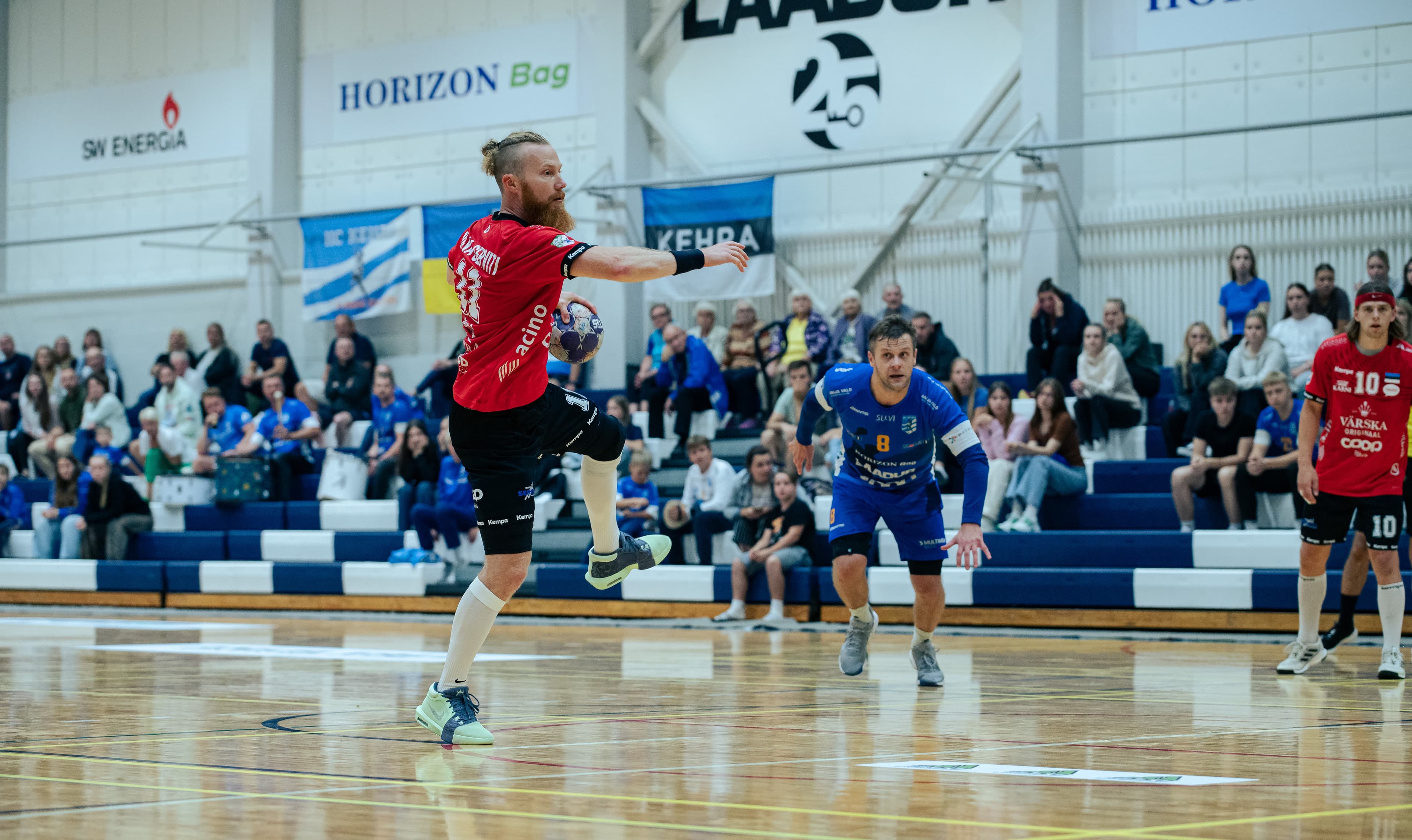 Serviti avas meistriliiga hooaja võiduga, Kehra kaotusega